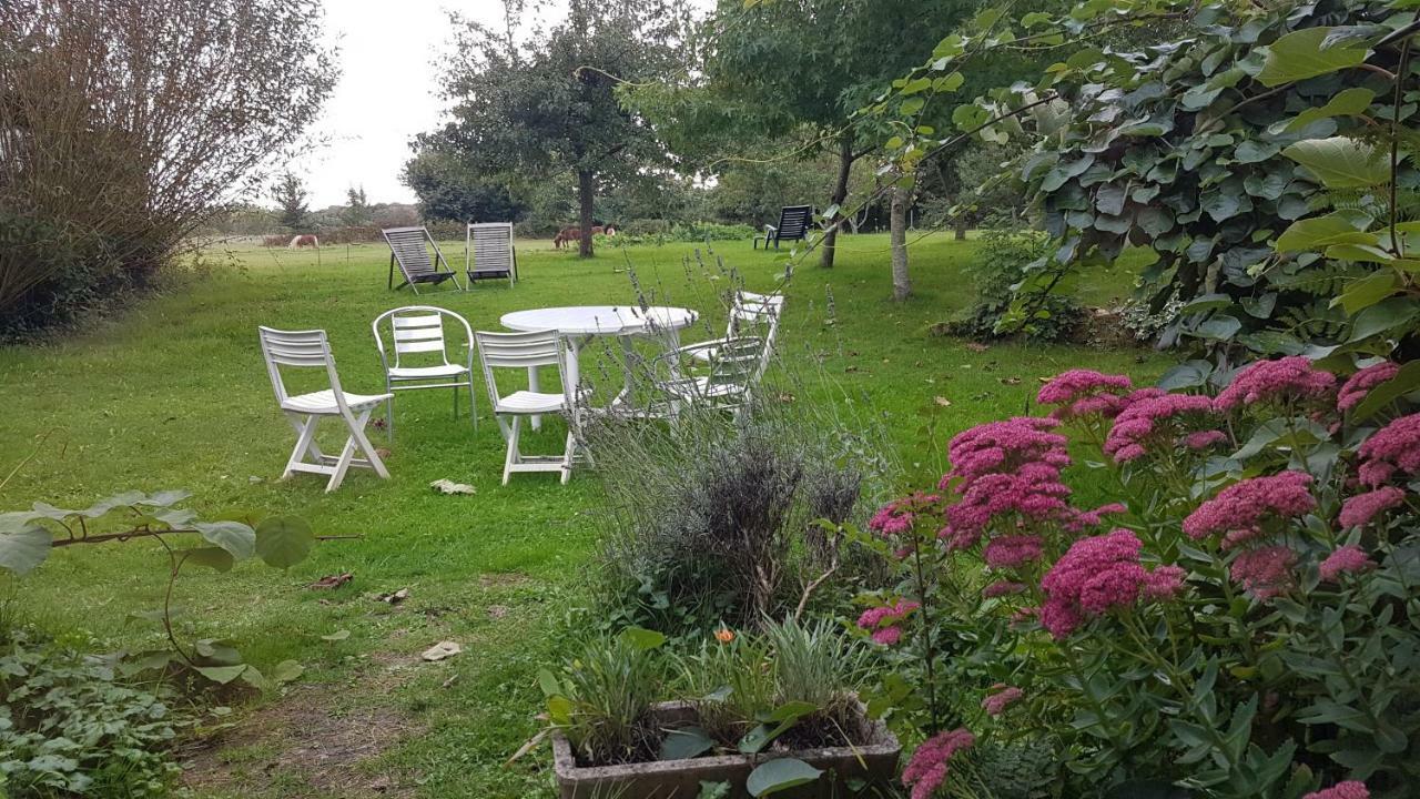 La Ferme De Kerhors Hotel Tréméoc Kültér fotó