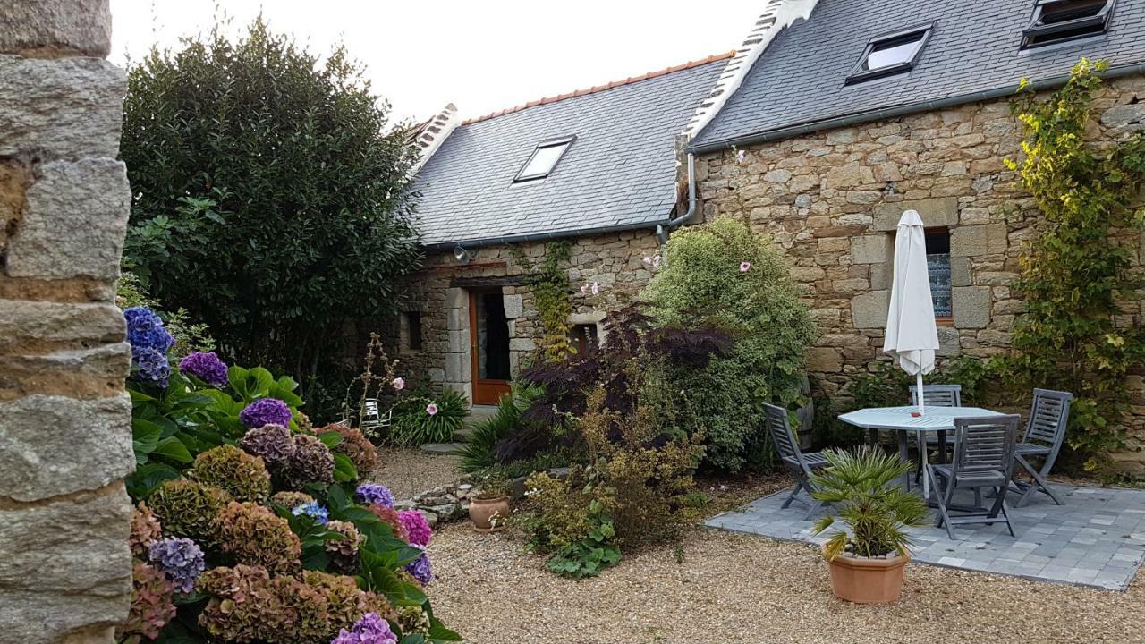La Ferme De Kerhors Hotel Tréméoc Kültér fotó