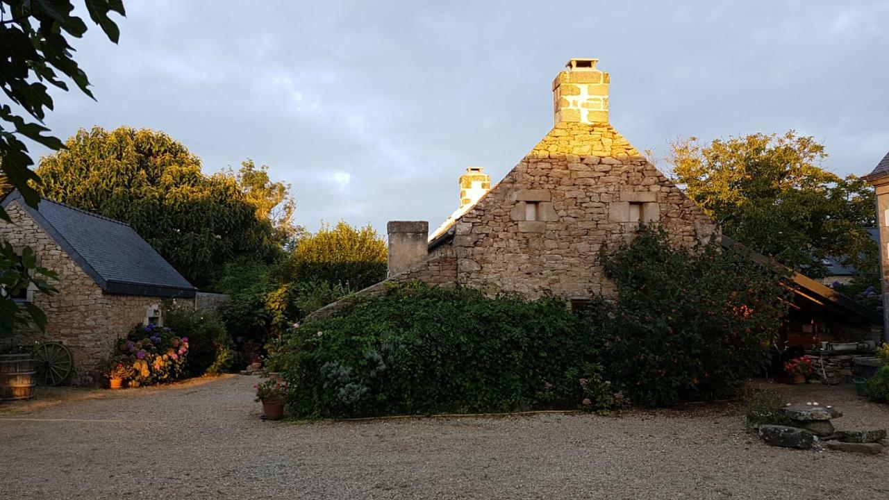La Ferme De Kerhors Hotel Tréméoc Kültér fotó