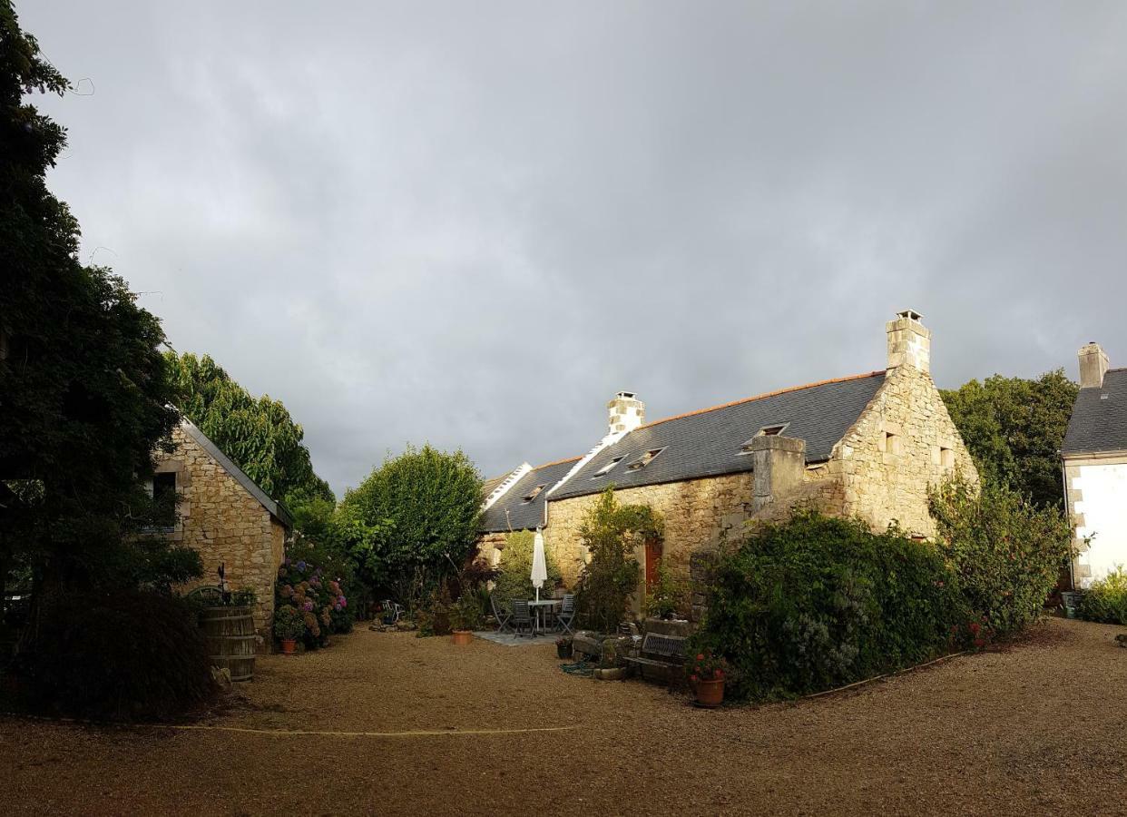 La Ferme De Kerhors Hotel Tréméoc Kültér fotó